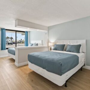 #203 Oceanfront 1BR 2 Queen Beds Full Kitchen