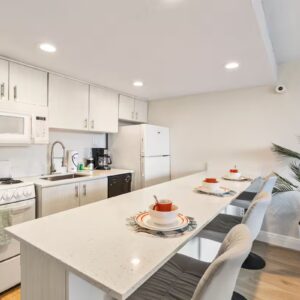 #206 2BR Suite | 2 Queens, 2 Baths | Daytona Beach