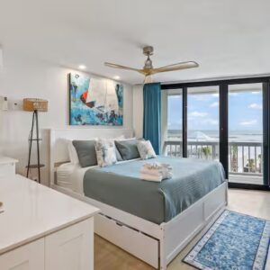 #214 Oceanfront Condo | King Bed • Free Parking